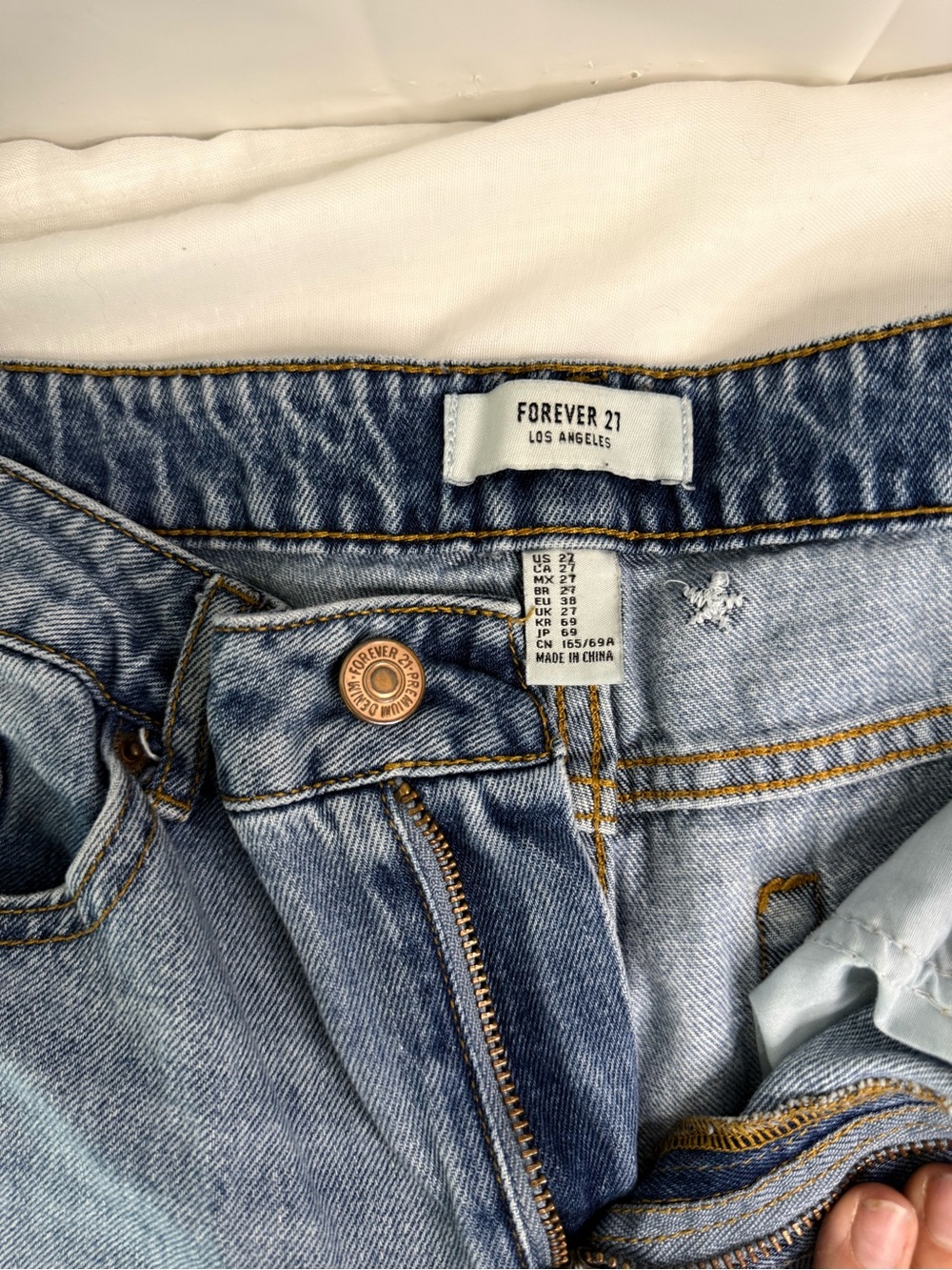 Embroidered Patch Jeans - Picture 4 of 4